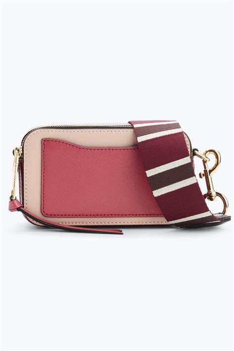 3 Marc Jacobs Snapshot Bag Looks For Less .